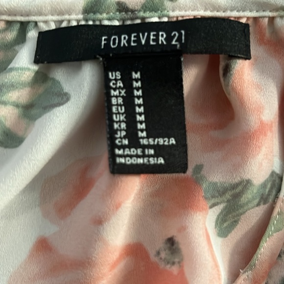 Forever 21 flowy spaghetti strap - Picture 3 of 3